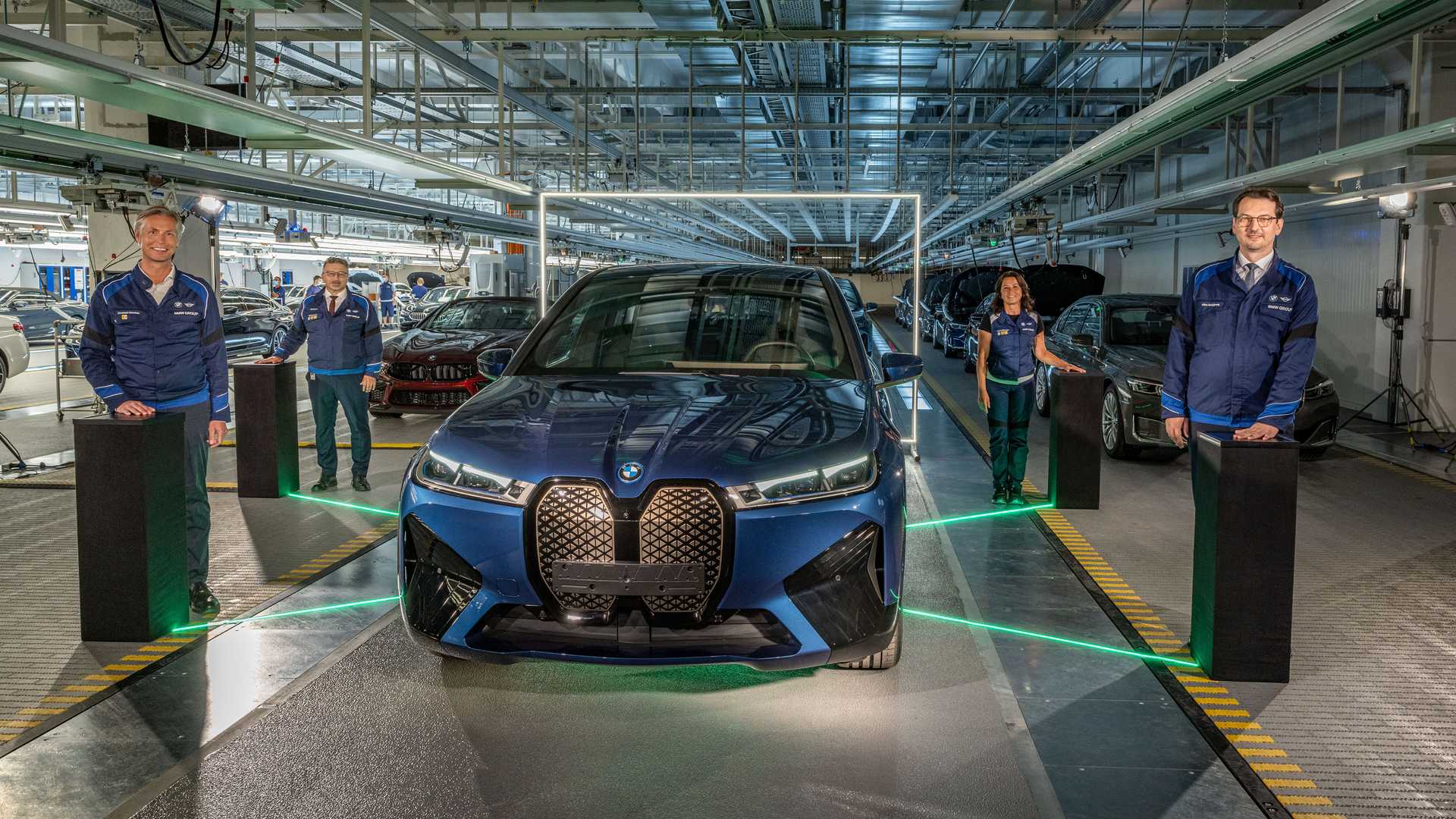 BMW iX : la production du SUV électrique a débuté en Allemagne