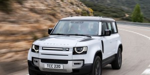 Essai Land Rover Defender hybride rechargeable : le baroudeur met de l’eau dans son vin