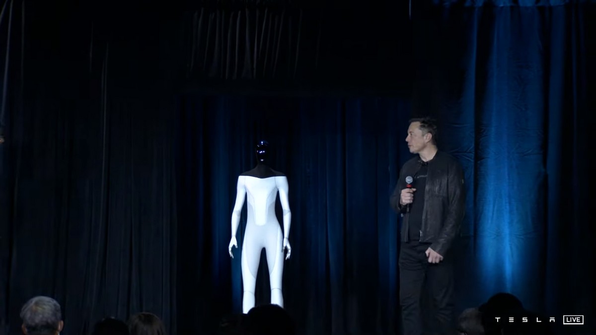 Replay : revivez l’AI Day de Tesla et la présentation du robot d’Elon Musk