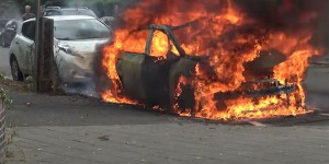 Une Volkswagen ID.3 en flamme met le feu à Internet