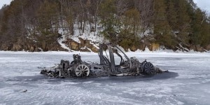 Le mystère du Tesla Model X brûlé sur un lac gelé enfin résolu