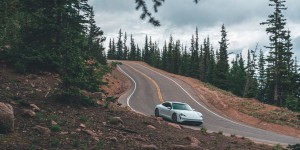 La Porsche Taycan signe un bien étrange record à Pikes Peak