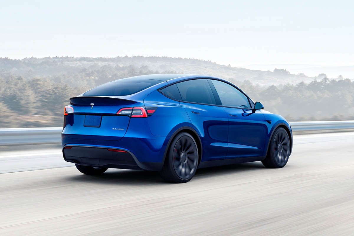 Tesla bat le rappel pour des problèmes de suspension et d’avertisseur de collision