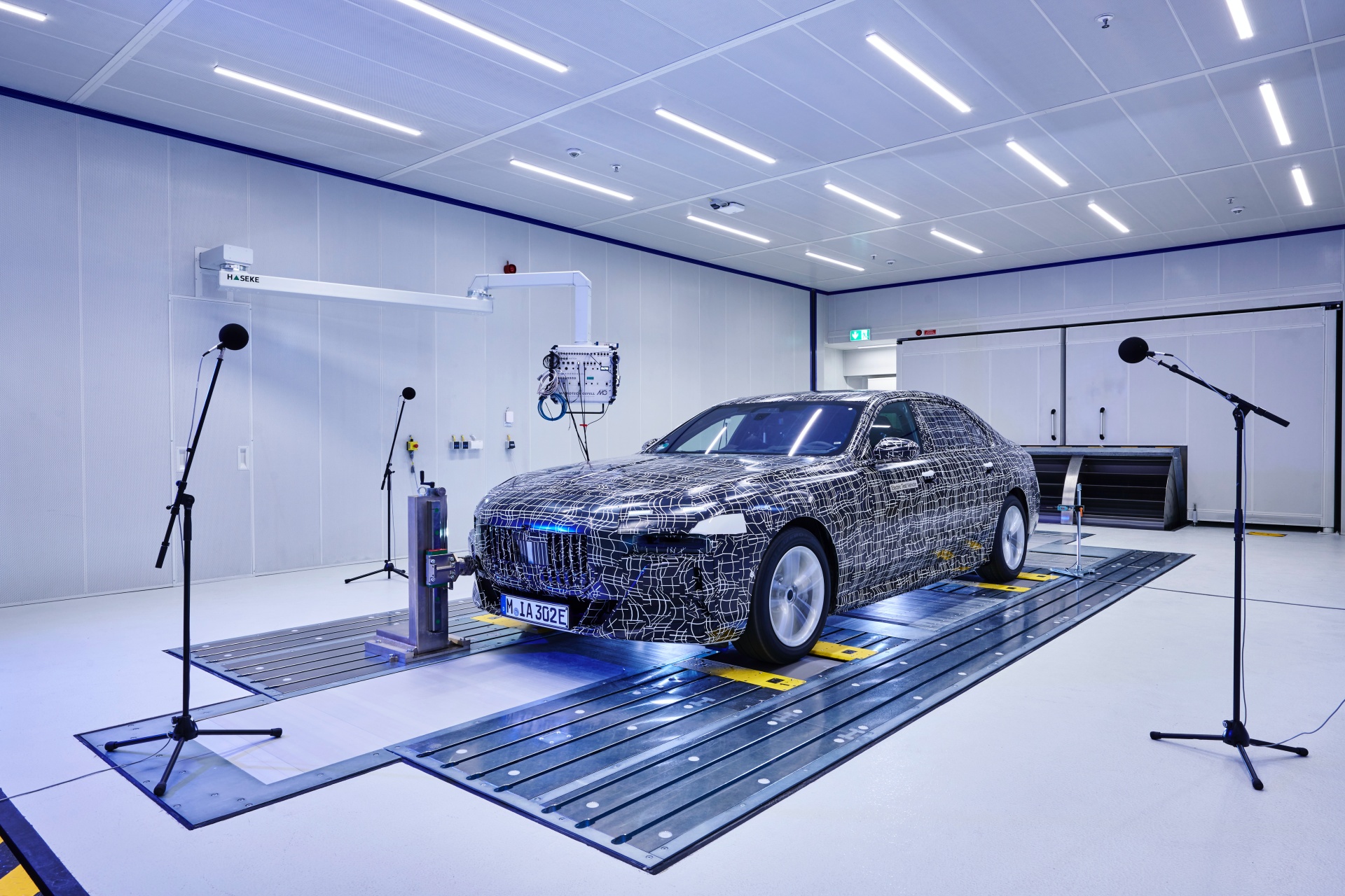 Voiture électrique : la BMW i7 fait la chasse aux bruits