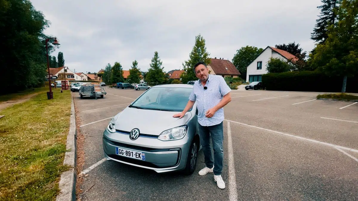 Interview vidéo : Pourquoi diable faudrait-il se limiter à la ville avec une Volkswagen e-Up! ?
