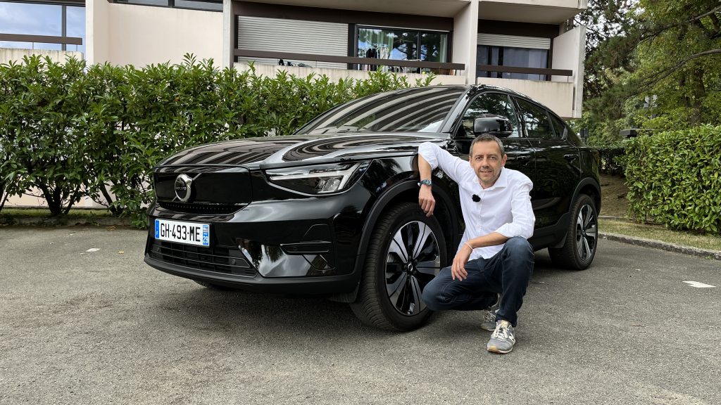 Interview vidéo – Philippe a choisi un Volvo C40 comme première voiture électrique