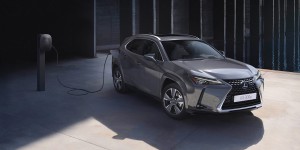 Lexus offre 450 km d’autonomie au UX300e