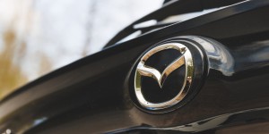Mazda accélère doucement sur l’électrique