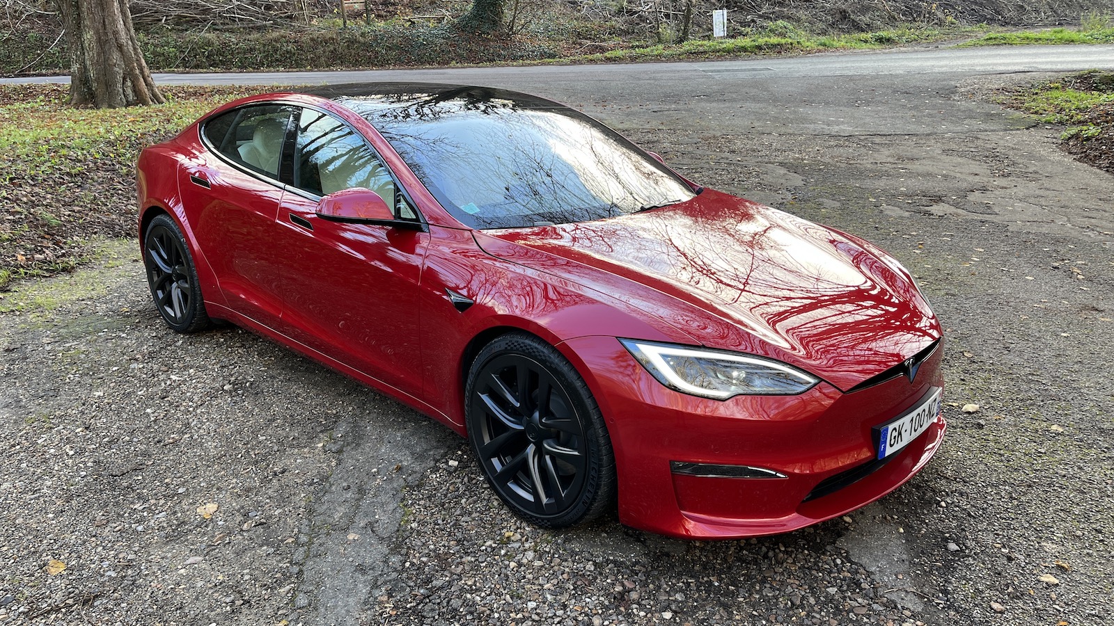 Essai Vidéo – Tesla Model S Plaid : accélérer ou discuter, il faudra choisir !