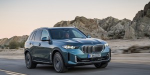 BMW X5 hybride rechargeable restylé : plus de puissance, d’autonomie électrique et d’euros pour l’acheter