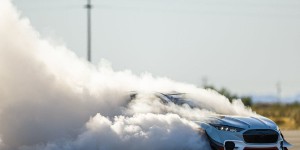 Burnout – Ford va déployer un mode pour faire patiner les pneus de ses voitures électriques