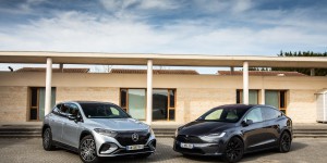 Comparatif – Mercedes EQS SUV vs Tesla Model X Plaid : duel de poids lourds