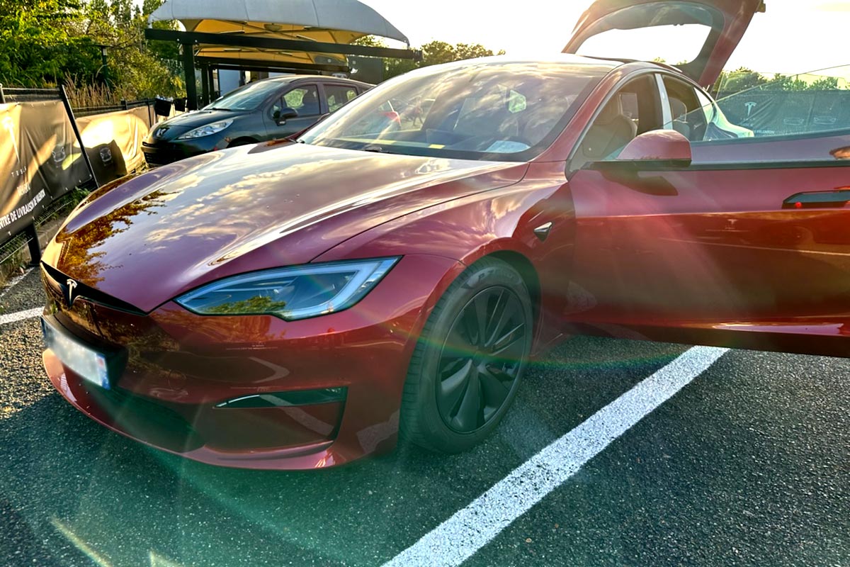 Témoignage – Romuald est mécontent de la livraison de sa Tesla Model S Plaid