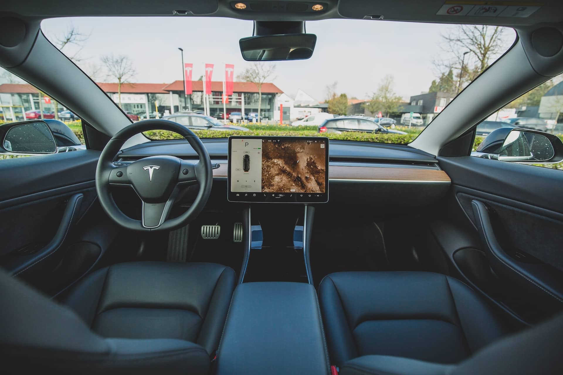 Top 10 des constructeurs de véhicules électriques Q2 2023 : Tesla encore en tête mais pour combien de temps ?