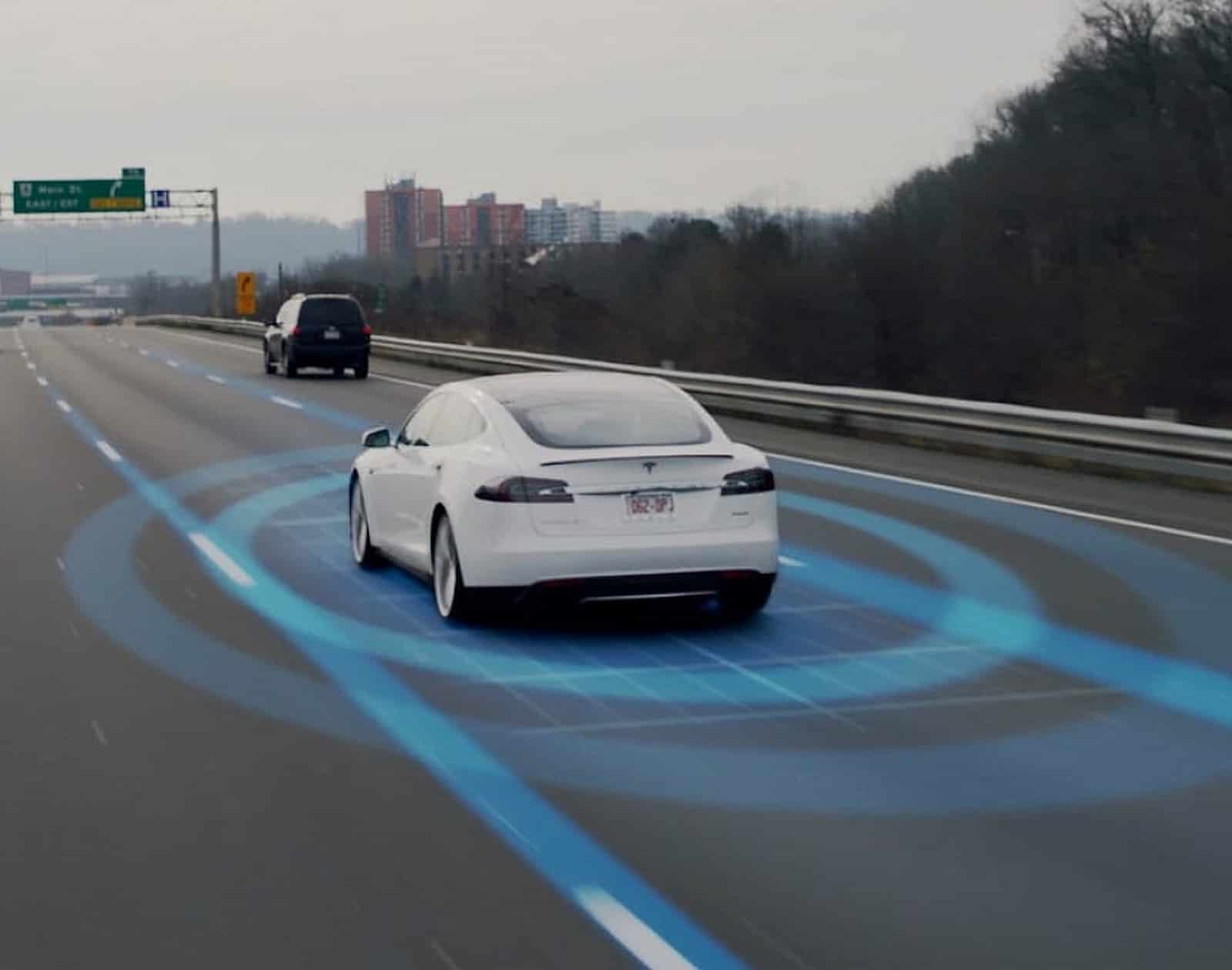 Autopilot : Tesla détaille les changements dus au rappel massif