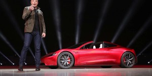 Tesla : Elon Musk semble très inquiet face aux constructeurs chinois