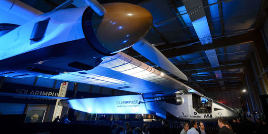 L'avion Solar Impulse 2 va se lancer dans le tour du monde