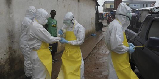 L'épidémie d'Ebola continue de tuer en Afrique de l'Ouest