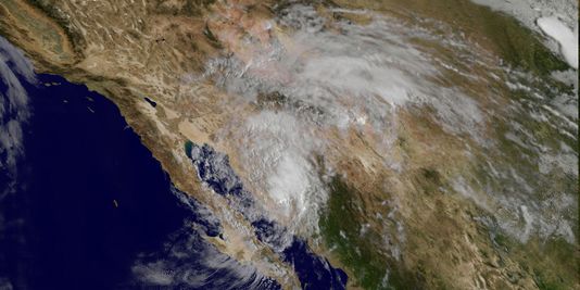 L'ouragan Odile, devenu tempête tropicale, menace encore le Mexique
