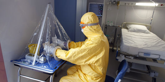Ebola : les services sanitaires saisis après le signalement d'un cas suspect à Cergy-Pontoise