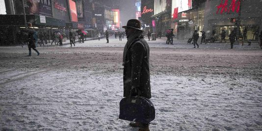 Time lapse : la neige s'accumule à Time Square
