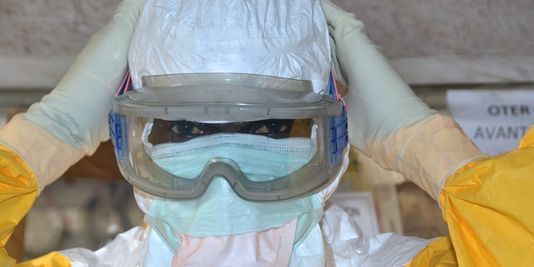 Le nombre de cas d'Ebola en hausse pour la première fois en 2015