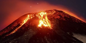 Les flammes du Villarrica illuminent la nuit chilienne