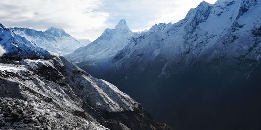 Le séisme a provoqué des avalanches dans l'Himalaya