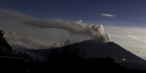 Eruption d’un volcan en « time-lapse » au Costa Rica