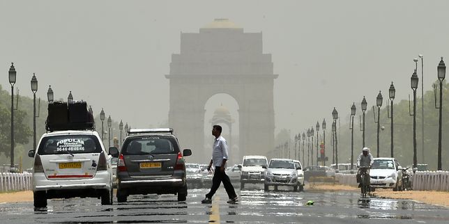 En Inde, les routes fondent et l’indice UV dépasse les limites