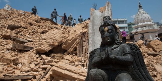 Le Quai d'Orsay annonce un quatrième mort français possible dans le séisme au Népal