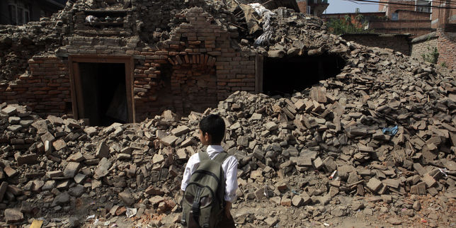 Népal : les établissements scolaires rouvrent leurs portes