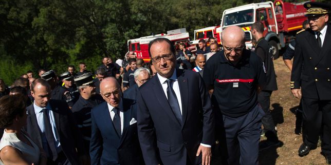 Feux de forêt : François Hollande appelle à lutter contre « la négligence » et « la bêtise »