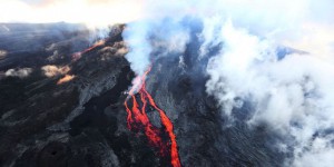 A La Réunion, le piton de la Fournaise est entré en éruption