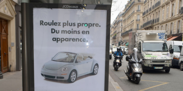 De fausses publicités dénoncent « les mensonges » des sponsors de la COP21
