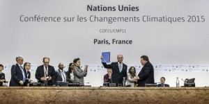 COP21 : une nuit de négociations en tweets