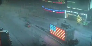 Tempête Jonas : regardez Times Square se couvrir de neige en moins d’une minute