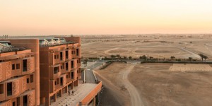 Au milieu du désert, le mirage de Masdar