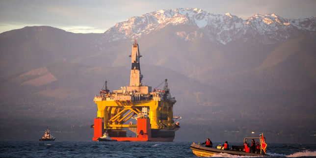 Les militants pour le climat protestent contre un sommet consacré aux forages offshore