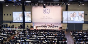 Climat : à Bonn, les Etats appelés à « plonger dans le moteur » de l’accord de Paris