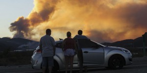 En Californie, un incendie entraîne l’évacuation de 82 000 personnes