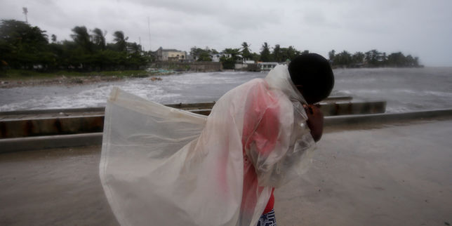 Le puissant ouragan Matthew menace les Caraïbes