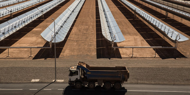 A Ouarzazate, le grand chantier solaire du Maroc