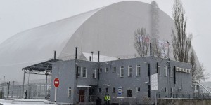 Le sarcophage géant coiffe désormais la centrale nucléaire de Tchernobyl