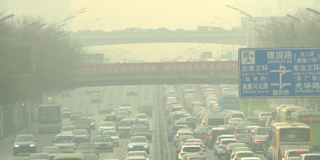 Pollution atmosphérique : Pékin en « alerte rouge » depuis vendredi