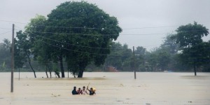 Des dizaines de morts après des pluies torrentielles en Inde et au Népal