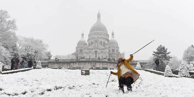 Sous la neige, Paris apaisée