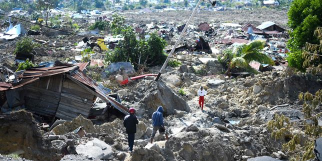 Le bilan du séisme en Indonésie s’alourdit à près de 1 400 morts, des besoins « immenses »