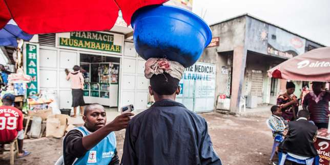 Un an après le retour d’Ebola en RDC, la menace gagne les villes