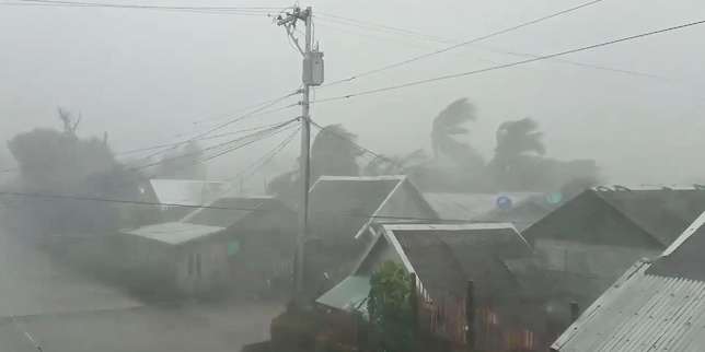 Les Philippines balayées par le typhon Kammuri, des centaines de milliers de personnes évacuées